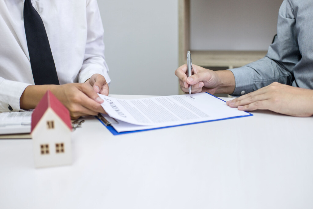 Top Five Ways a Real Estate Lawyer Can Help You Useful Tips